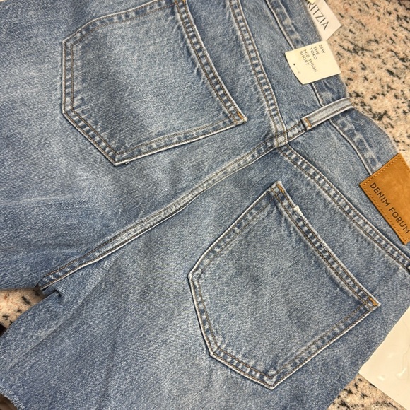 Denim forum Yoko shorts - Picture 5 of 6